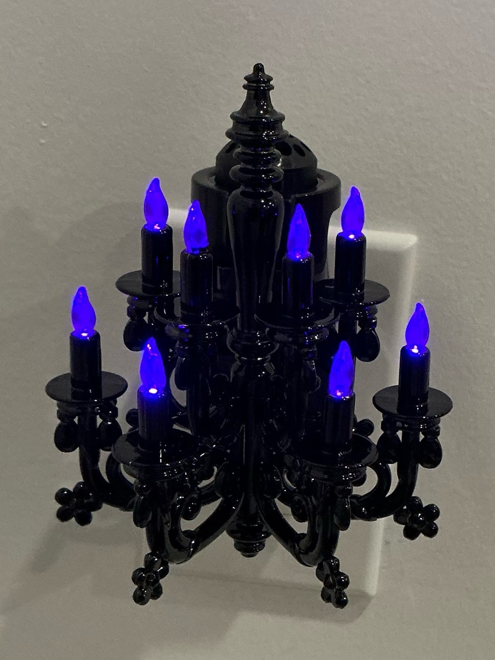 EUC Bath & Body Works Black Chandelier Wall Night Light with Purple LED Flames